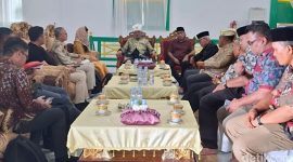 Keterangan Foto: Badan Perencanaan Pembangunan Nasional (Bappenas) saat bertemu dengan pihak Kesultanan Tidore.
