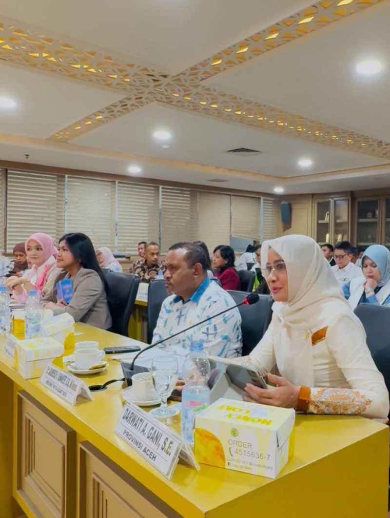 Foto: Dewan Perwakilan Daerah Asal Aceh, Darwati A Gani 