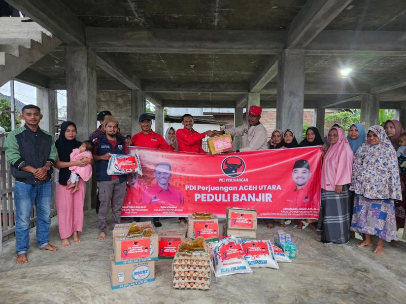 Foto: Ketua DPC PDIP Mulai, S.H Salurkan Bantuan 