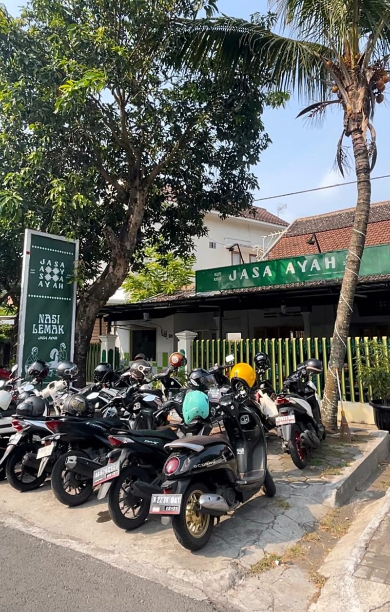 Foto : warung Siti Hajnia