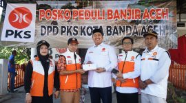 Foto: Fraksi Partai PKS Banda Aceh Memberikan Sumbangan Terhadap Korban Banjir