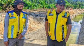 Foto : Direksi Teknis pembangunan inpres tahap III, Sudirman Thalib, ST