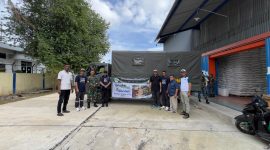 Foto : Penyaluran bantuan oleh KTR Surabaya Raya