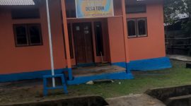 Foto, Rumah warga yang di kontrak kades toin sebagian kantor desa
