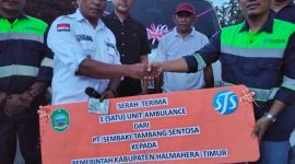 Foto: Penyerahan bantuan dilakukan langsung oleh Manajer CSR PT STS, Yuda Rangga, sebagai bentuk kontribusi perusahaan dalam membantu peningkatan akses dan kecepatan pelayananan Kesehatan 