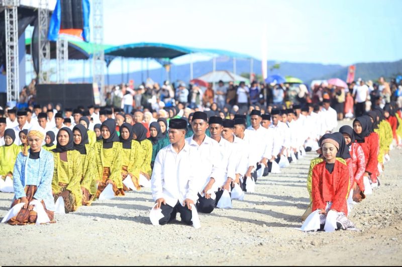 Foto: 1.000 penari tarian Lala Tradisional