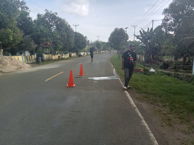 Foto, Kondisi Jalan Akibat Pecahnya pipa Milik PDAM