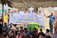 Foto : Komisi III DPRK Aceh Utara Berikan Bantuan Kepada Warga Terdampak Banjir