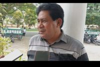 Kades Kawasi, Arifin Saroa 
Sumber Foto: Haliyora 