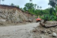 Foto, aktivitas galian C raksasa yang diduga ilegal di Kelurahan Guruapin