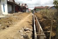 Foto, Pembangunan Parit Di Desa Gunung Labu