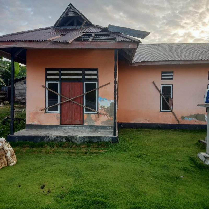 Foto, Kondisi Kantor Desa Toin