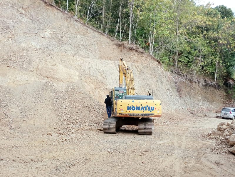 Foto, Pengambilan Matrial Oleh PT.Buli Bangun