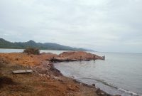 Foto, Pembangunan jety oleh PT Buli Bangun di perairan Pantai Saketa