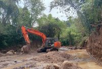 Foto: Galian C Milik Adam Marsaoly di sungai Tetewang 