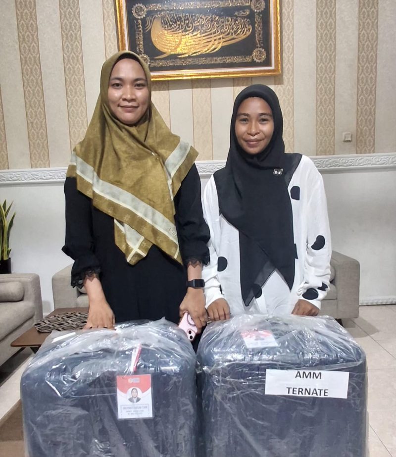 Foto: Dua Warga Ternate Raih umroh gratis dari Yayasan Nasab 