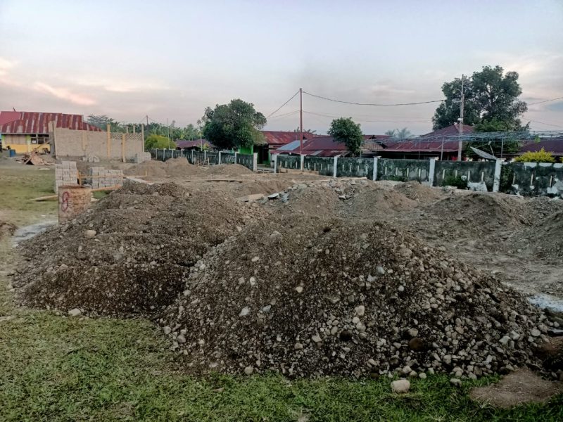 Foto: Proyek Revitalisasi SMP Alkhairat Desa Dolik 