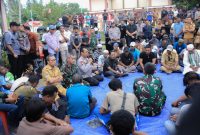 Foto: Proses perdamaian yang digelar di Desa Sibenpopo