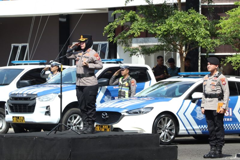 Foto: Kapolres Ternate, AKBP Anita Ratna Yulianto Pimpin Apel 