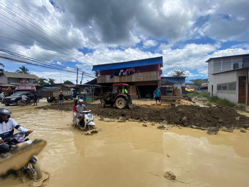Foto: kondisi Jalan Dukulamo menuju Trans 
