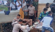 Kondisi Korban Saat Dievakuasi Pihak Kepolisian dan TNI