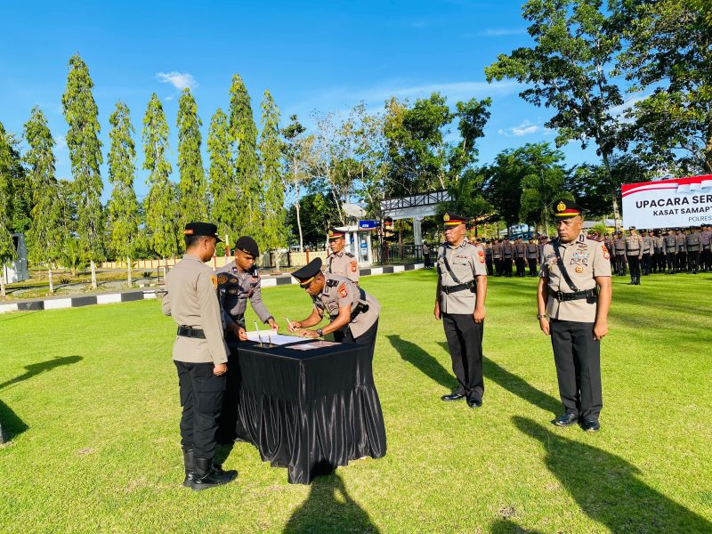 Foto: Serah terima jabatan di lingkup Polres halteng 