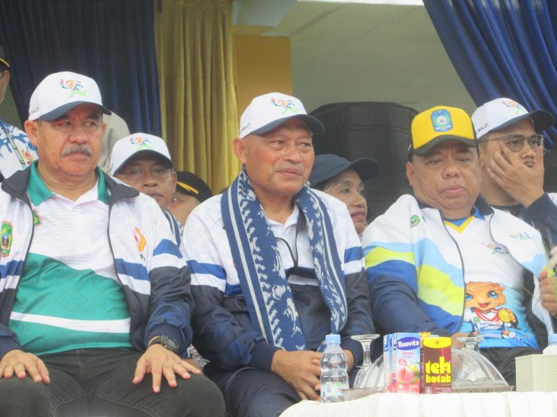 Foto: Ketua KONI Maluku Utara, Sarbin Sehe dan Bupati Halmahera Utara 