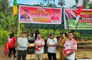Foto, Penyerahan Bantuan Tunai Oleh Menejemen PT. IMM Kepada Panitia Turnamen Sepak Bola Pemdes Cup