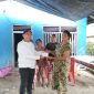 Foto, PT IMM Berikan Santunan Duka Kepada Warga Desa Yaba 