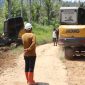 Foto,PT IMM perbaikan jalan di KM 04